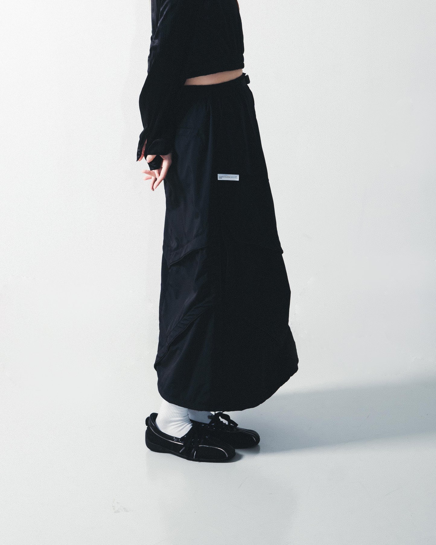 
                  
                    Layer Loose Camber Cone Skirt Black【L24-36BK】
                  
                