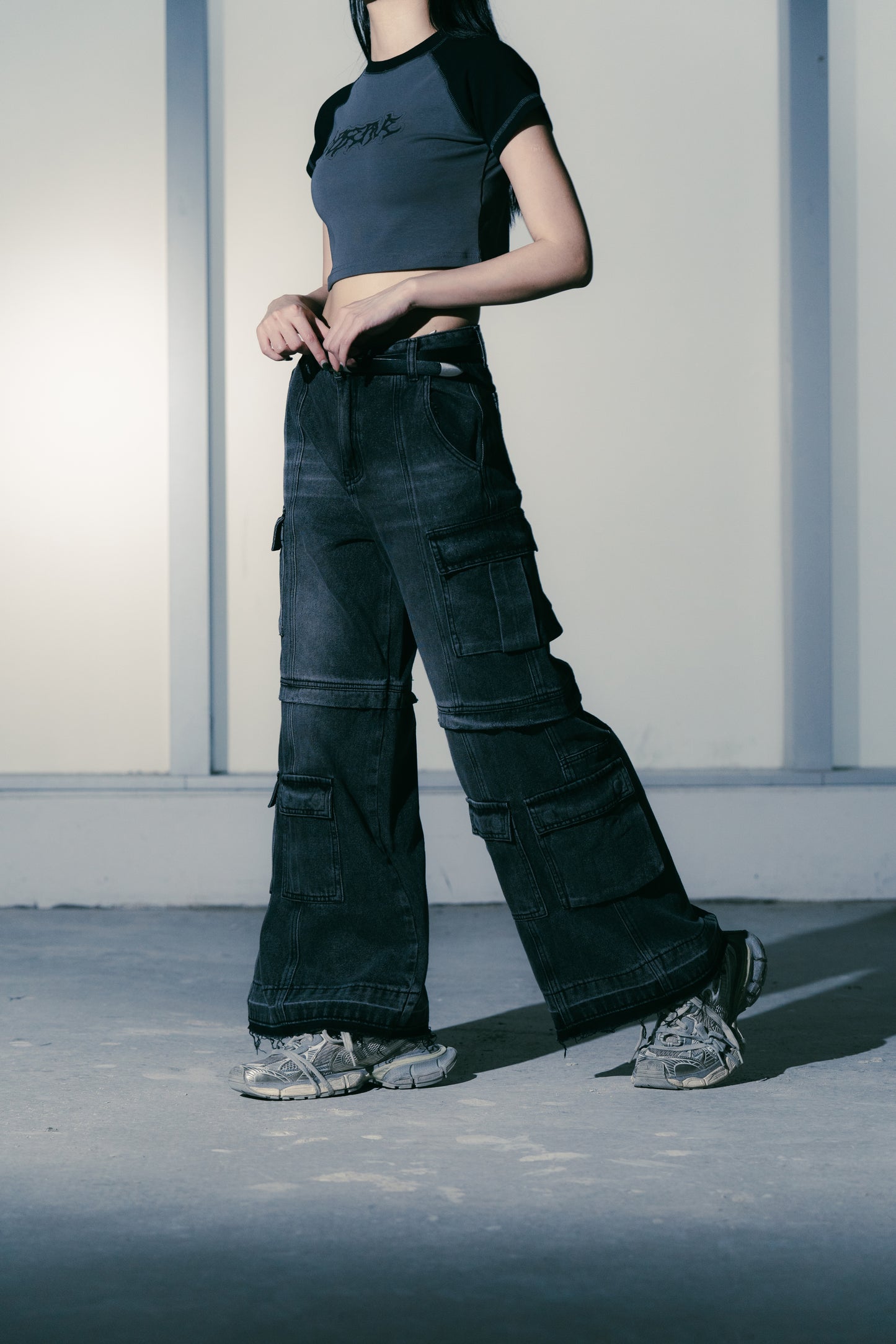 
                  
                    Side Panel Bootscut Denim Pants Dark Grey【L24-13DG】
                  
                
